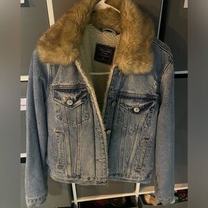 Abercrombie fur Jean jacket